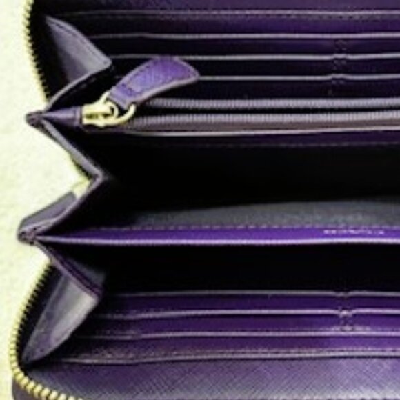 Coach Peyton Signature "C" print long wallet with violet interior and trim - Picture 6 of 11